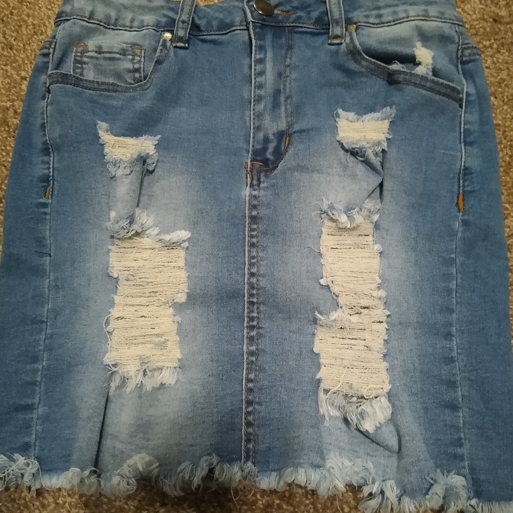 Fashion nova jeans skirt in medium